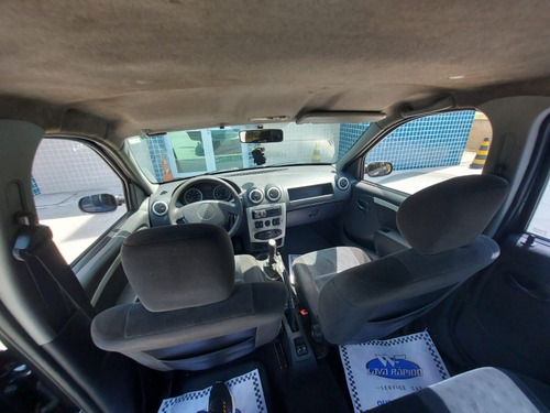 Imagem 6 de 6 de Renault Logan Privilege