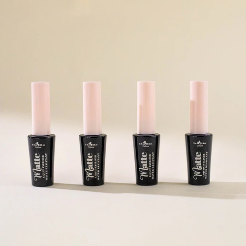 Delineador De Ojos Liquido Matte Waterproof Italia Deluxe