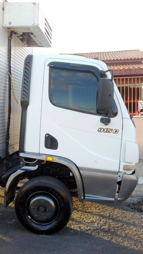 Imagem 3 de 15 de Mercedes Benz Accelo 915 - Baú Refrigerado
