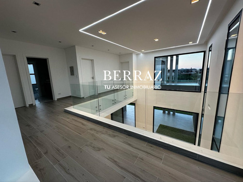 Casa Venta 4 Dormitorios Barrio Ceibos Lote De 303 M2 Puertos Del Lago, Escobar