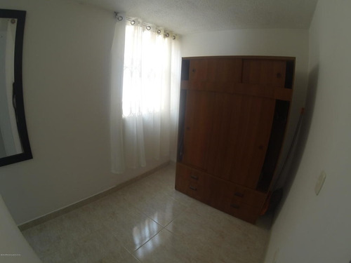 Vendo Casa En Las Margaritas(bogota) Mls 21-114