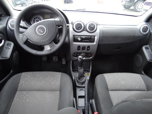 Renault Logan Expression 1.6 Completo 2011