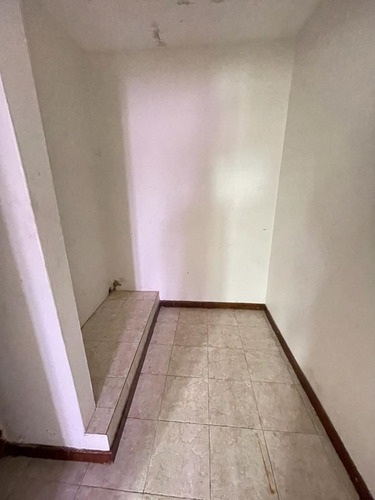 Imagen 10 de 16 de Eca-108 Zona Norte Casa Comercial En Rosal Sur