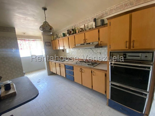 Daniela Linarez Vende Apartamentos En El Este De Barquisimeto Con Amplios Espacios Facil Acceso A Los Comercios Y Avenidas Principales Con Todos Los Servicios Basicos