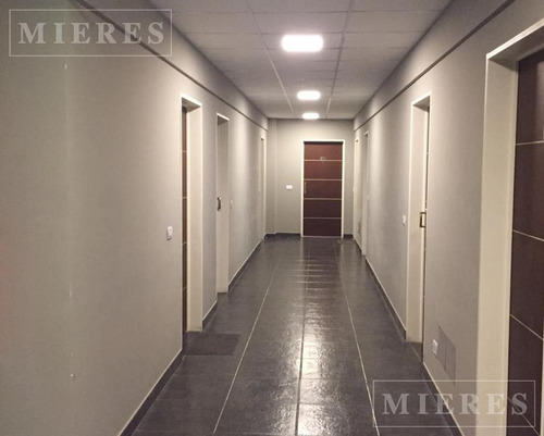 Imagen 5 de 20 de Muy Linda Oficina En Venta En Primer Piso En Agora Iii