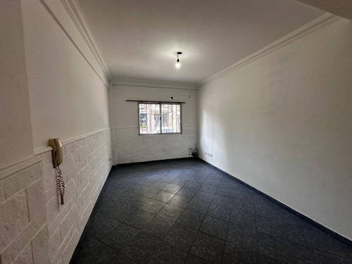 Venta Dto Tipo Ph 3 Ambientes Ramos Mejia C/ Patio