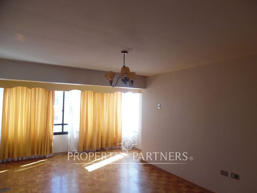 Arriendo Departamento De 3 Dormitorios En Jardines...