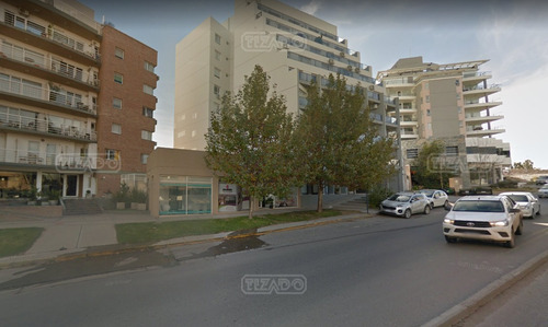 Oficina En Alquiler Ubicado En Neuquen Capital, Neuquén, Patagonia