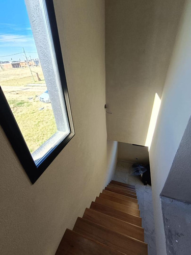 Casa En Venta - 3 Dormitorios 2 Baños - 380mts2 - San Vicente