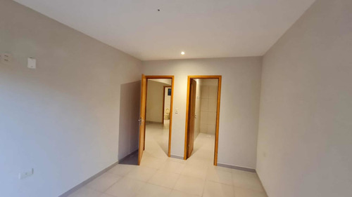 Imagen 9 de 12 de Casa Tipo Duplex A Estrenar 3 Dormitorios 1 En Suite Imprdbl