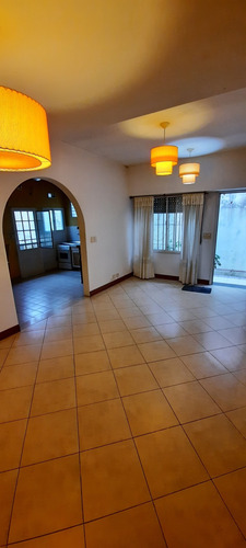 Imagen 4 de 14 de Bajo El Valor !!! 3 Departamentos De 2 Amb. Con Patio Y Espacio Aéreo. Venta En Block Ideal Inversor!!!