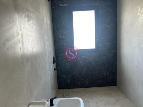 Casa En Venta En Santo Tomas, Pilar, G.b.a. Zona Norte