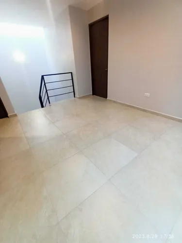 Casa En Venta En El Refugio, 3 Recámaras, 2.5 Baños, Alberca, Seguridad, Lujo!