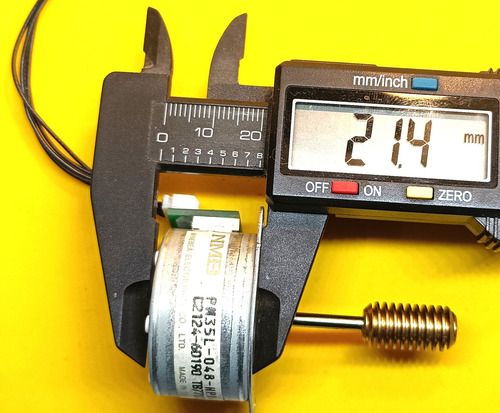 Motor A Pasos, Electrónico, 4 O 6 Fases, Doble Eje P/encoder (Usado)