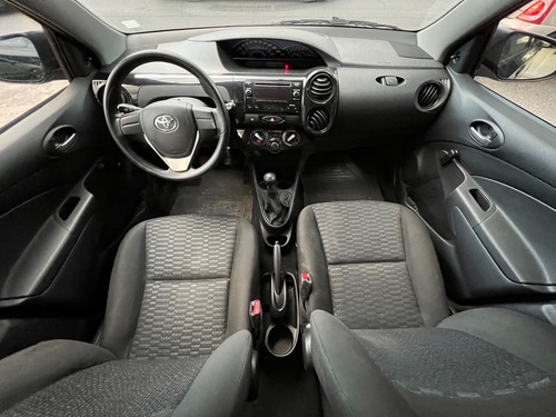 Imagen 6 de 8 de Toyota Etios 1.5 X (90cv) 5ptas