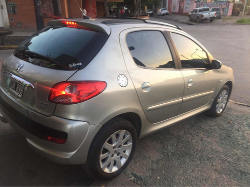 Peugeot 207 2010 1.6 Xt
