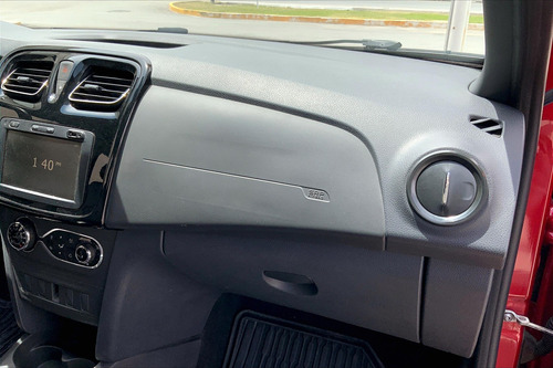 Renault Logan 2024
