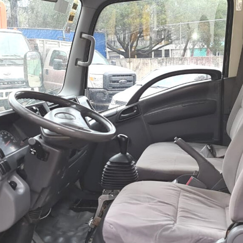 Imagen 4 de 8 de Isuzu Elf 200 Mod 2013