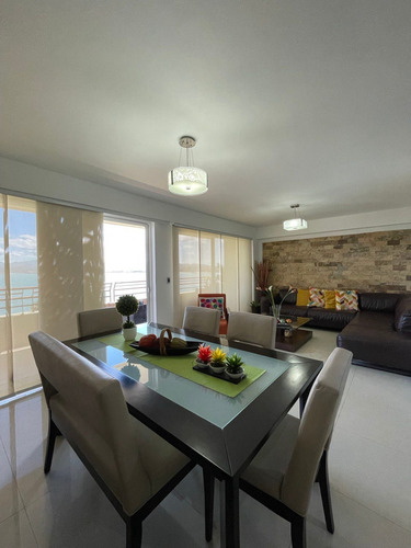 Imagen 2 de 8 de Se Ofrece En Alquiler Apartamento En Res. Isla Marina