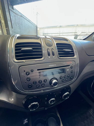 Fiat Grand Siena 1.6 16v Essence Flex Dualogic 4p