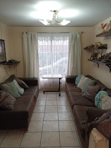 La Casa Cuenta Con Una Excelente Ubicacion Cercana A Los