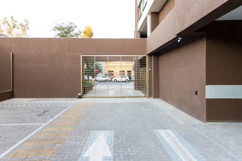 Estacionamiento - Ricardo Lyon 1171 - Providencia
