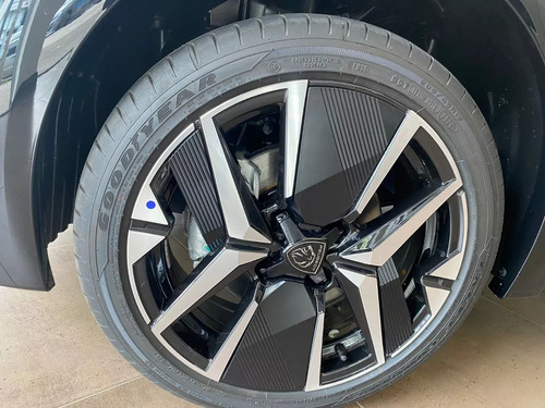 Peugeot 208 1.0T Gt