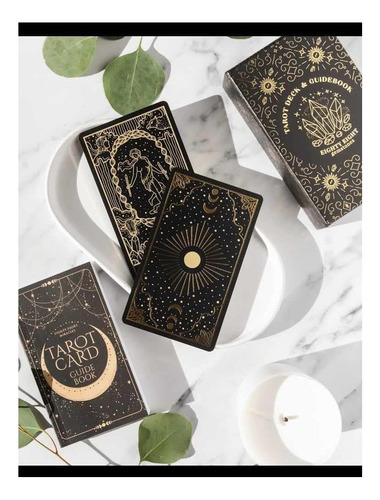 Ochenta Y Ocho Milagros Cartas Místicas De Tarot Dorado Y De