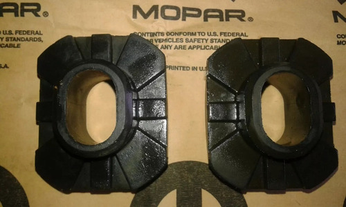 Bases De Goma Superiores De Radiador Grand Cherokee 4g Mopar