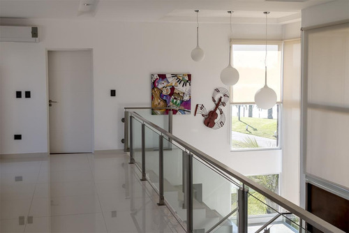 Hermosa Casa A La Laguna - San Isidro Labrador - Villanueva - Tigre