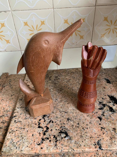 Enfeites De Decoração Em Madeira, Golfinho E Figa Usados. (Usado)