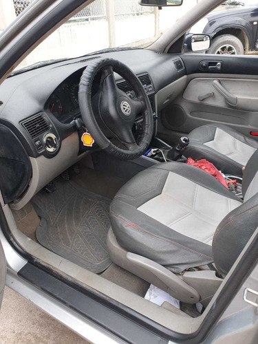 Volkswagen 2002 Motor 1.6 Gasolina 5 Puertas