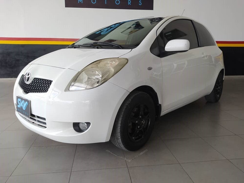 Imagen 1 de 10 de Toyota Yaris Sport