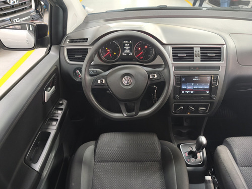 Volkswagen Fox 1.6 MSI TOTAL FLEX CONNECT 4P I-MOTION