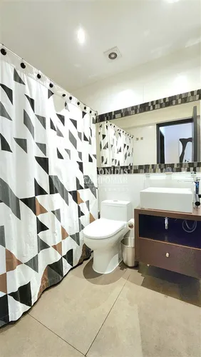 Departamento En Venta De 4 Dorm. Parque Forestal En Santiago