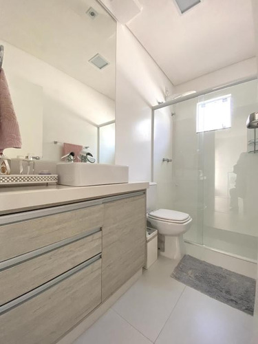 Imagem 10 de 15 de Sobrado No Glória Com 4 Quartos Para Venda, 159 M² - Kr178