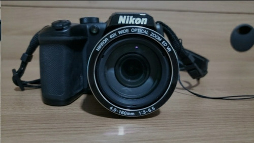 Câmera Nikon B500