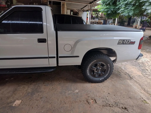 Chevrolet S10 2.8 Cab. Simples 4x4 2p