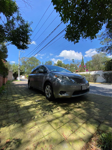 Imagen 1 de 12 de Toyota Sienna 2011 Le Aa Ee At