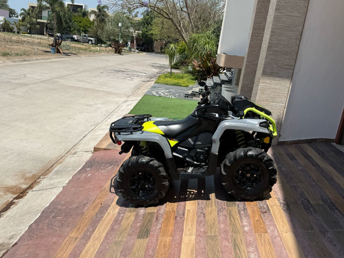 Cuatrimoto Can Am