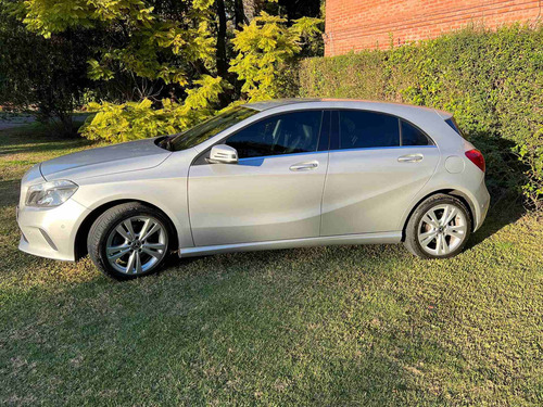Imagen 11 de 12 de Mercedes-benz Clase A 2017 1.6 A200 Urban 156cv