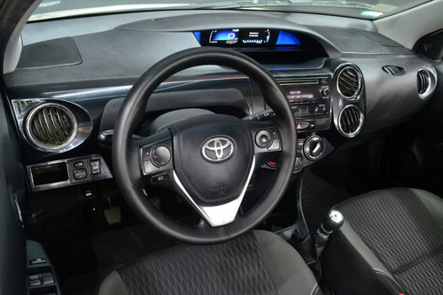 Toyota Etios 1.5 Sedan Xs