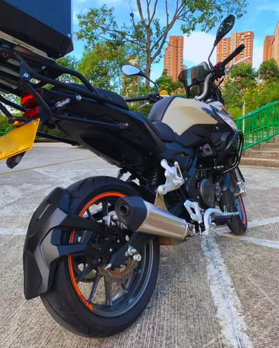 Benelli Trk 251