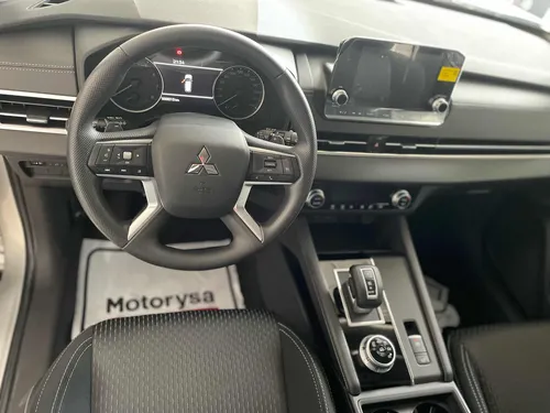 Mitsubishi All New Outlander 4x2 2.5l At.