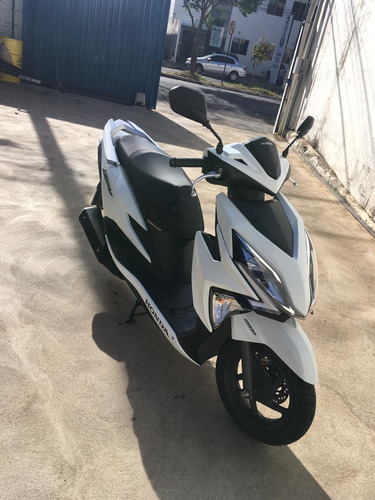 Imagem 2 de 6 de Honda Elite