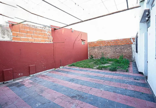 Ph En Venta - 2 Dormitorios 1 Baño - 261mts2 - Berisso