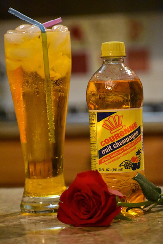 Cola Fruit Champagne Tropical Flavor - 4 Botellas (20 Oz Líq