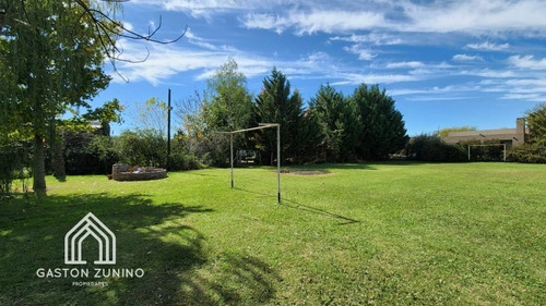 Imagen 13 de 19 de Venta De Hermosa Casa Quinta En Mercedes B