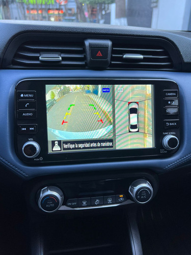 Nissan Versa 1.6 Exclusive Navi At