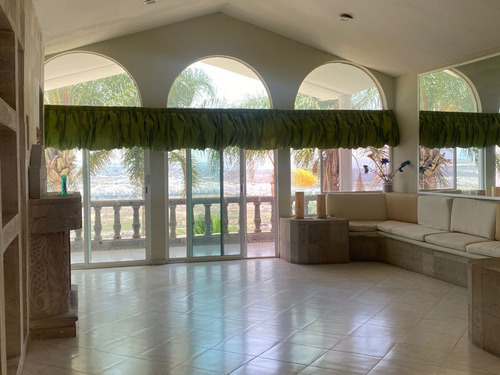 Magnifica Casa En Venta Estilo Campestre En Huertas La Joya Qro